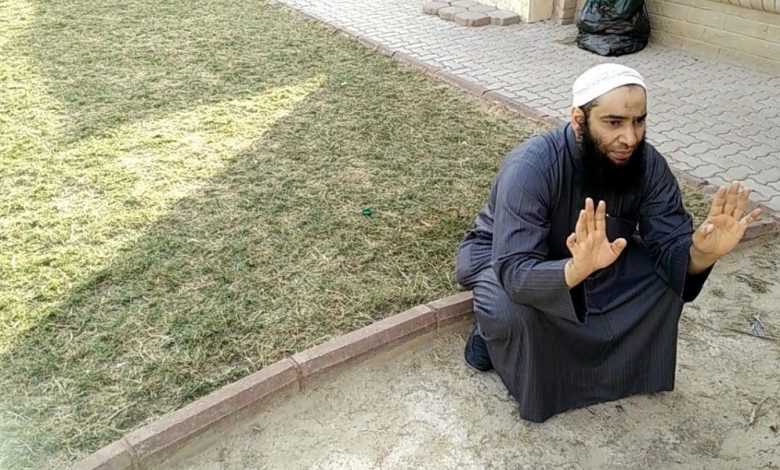 حكم التيمم عند عدم وجود الماء