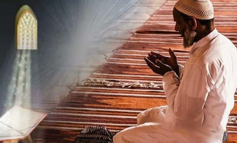 حكم الصلاة في البيت