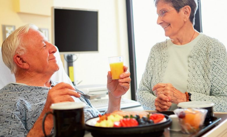 حكم إفطار المريض