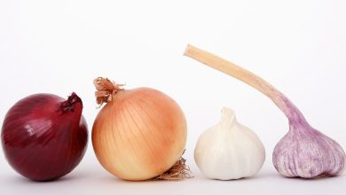 أضرار أكل البصل بالليل