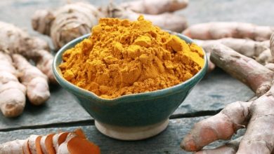 أضرار الكركم للشعر