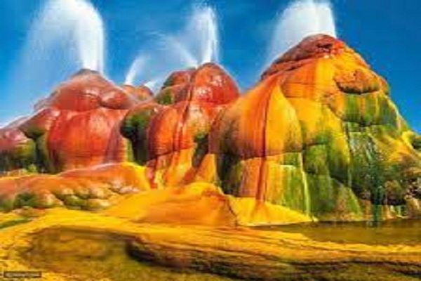 أماكن نادرة في العالم