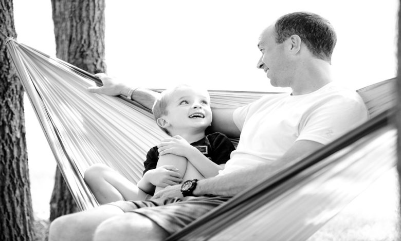 أهمية الحوار الهادف بين الآباء والأبناء