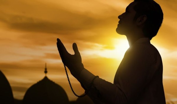 الدعاء بين الأذان والإقامة