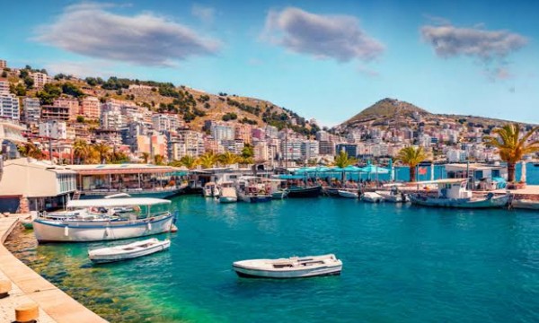 السياحة في البانيا