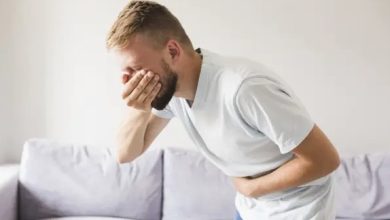 القيء في المنام