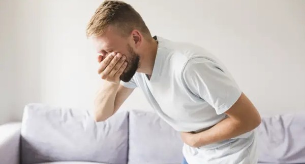 القيء في المنام