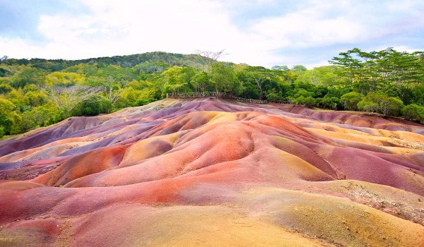 قرية تشاماريل 