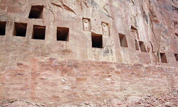 مقابر الأسود