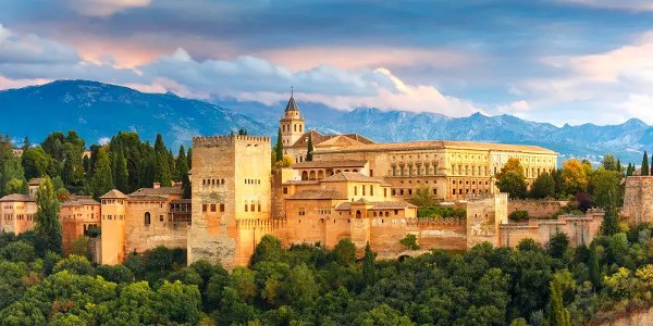 أماكن سياحية في غرناطة