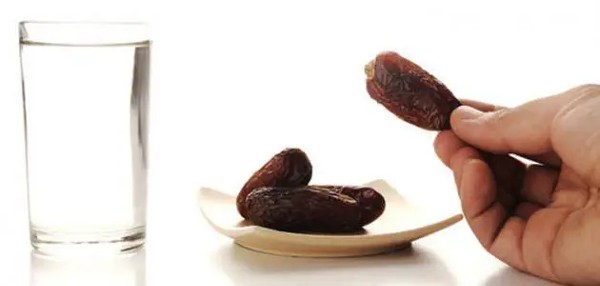 حكم الإفطار في صيام القضاء