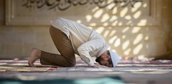 حكم تأخير صلاة العشاء