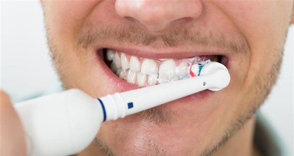 حكم غسل الاسنان بالمعجون اثناء الصيام