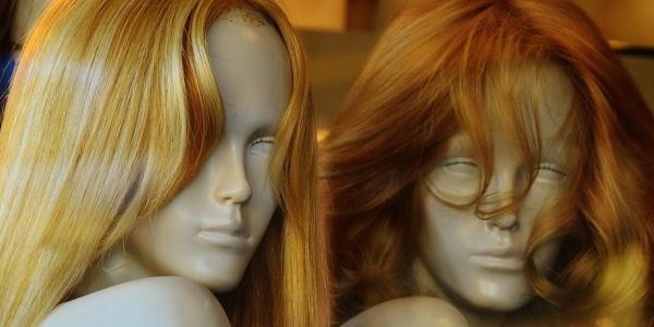 حكم لبس الباروكة