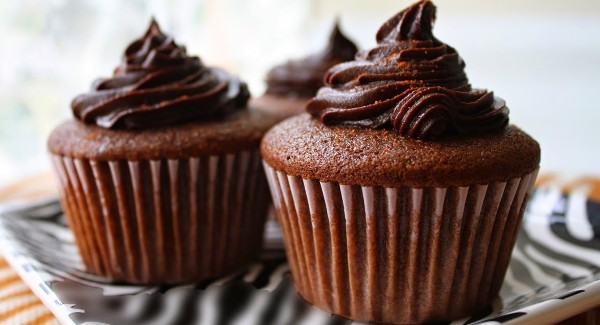 طريقة عمل الكب كيك بالشوكولاتة فاطمة أبو حاتي