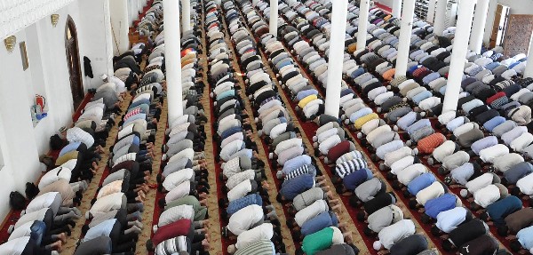 هل للجمعة سنة قبلية