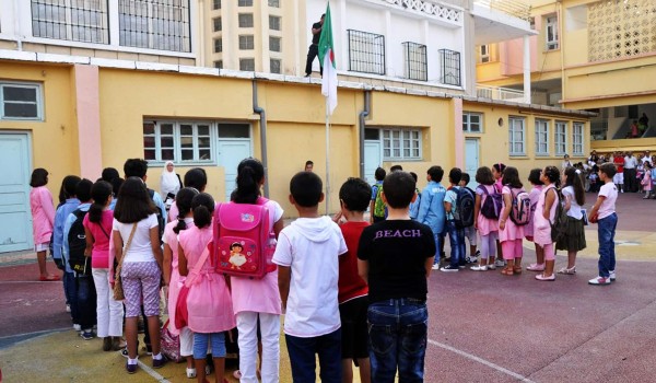 أسئلة عن الشهيد للإذاعة المدرسية