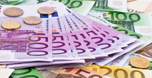 اقوى عملات العالم باترتيب