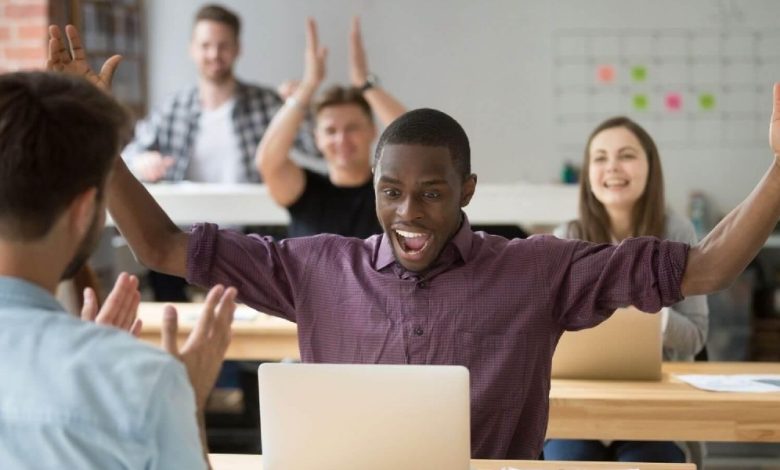 رسائل تهنئة بالنجاح بالثانوية العامة