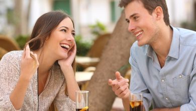 كيف أبدأ الحديث مع فتاة تعجبني