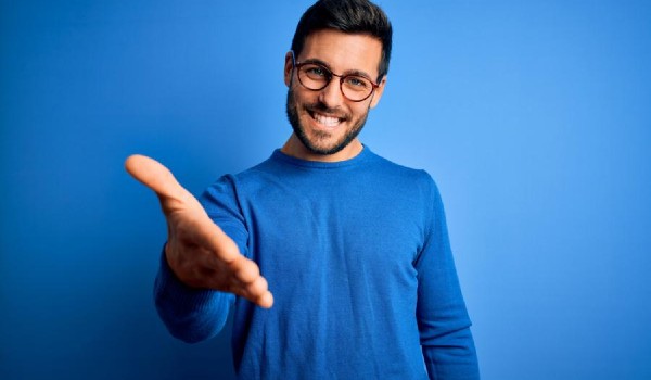 حكم كيف تتعامل مع الناس