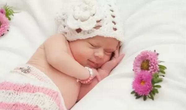 معنى اسم دالا