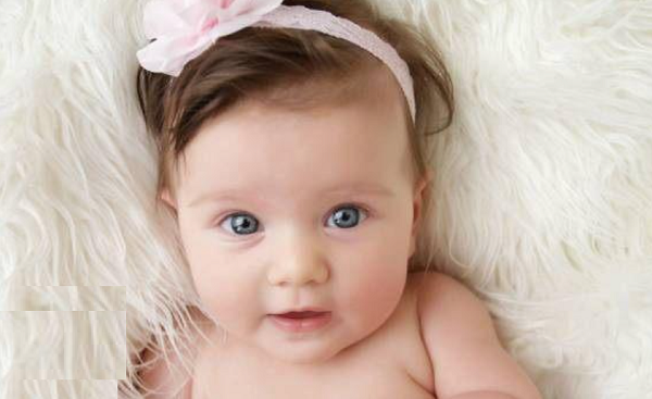 معنى اسم نادية