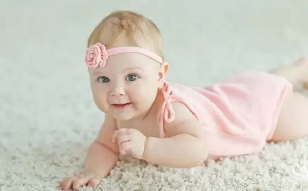 معنى اسم نادية