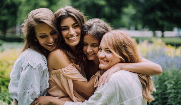 شعر وعبارات عن الصداقة