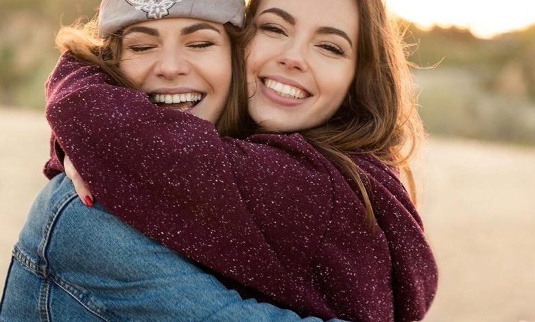 عبارات عن الصديقات