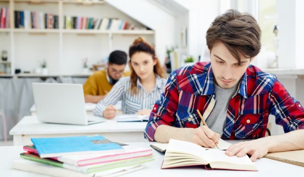 اجمل ما قيل عن حب القراءة