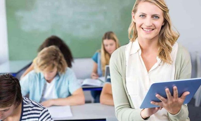 عبارات قصيرة عن يوم المعلم